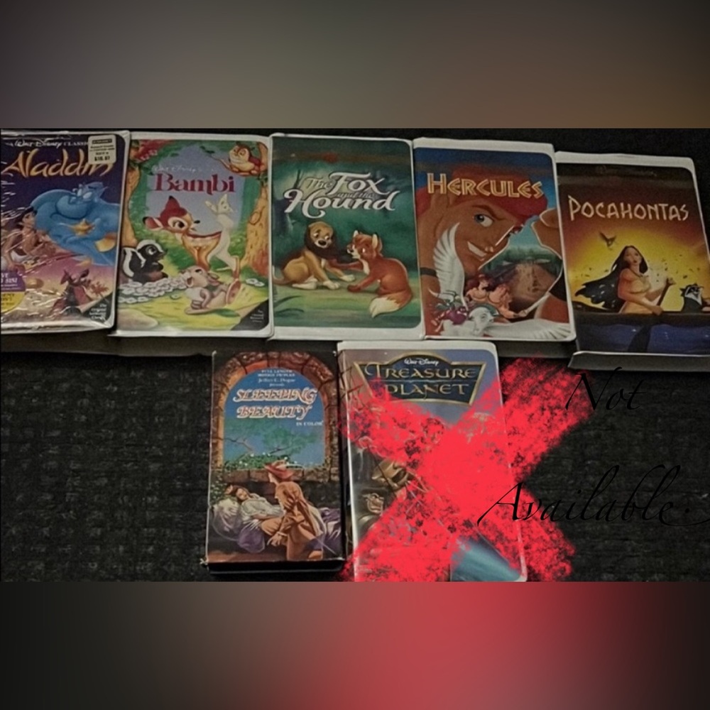 Walt Disney Gold Collection , 7 VHS : The Fox and the Hound VHS & Other Lot .